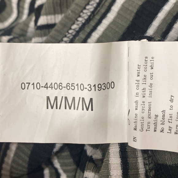 Comfy Ribbed Stripped Shirt - Green Black White - Medium - Picture 7 of 7